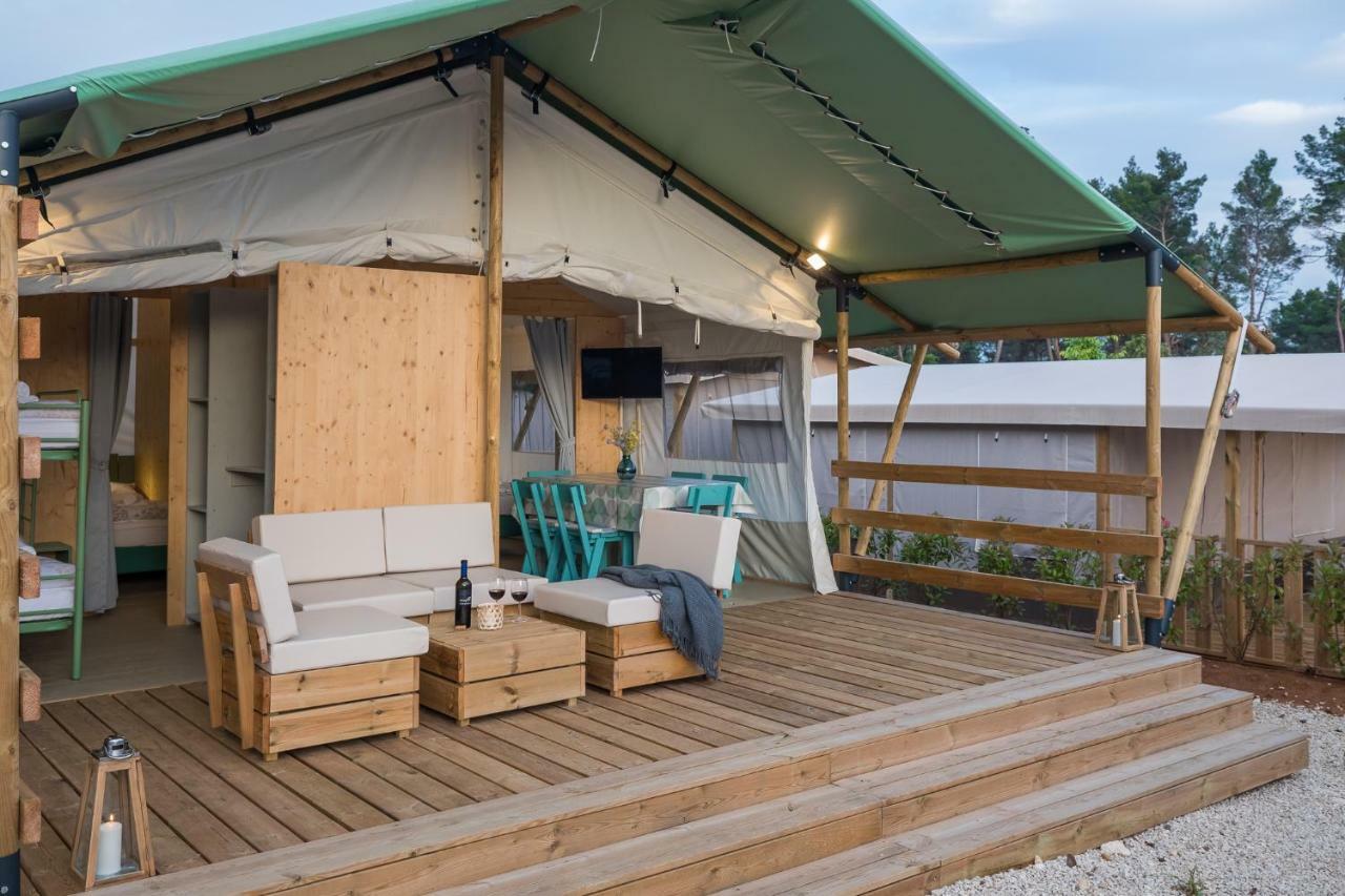Family Three-Bedroom Tent Terrace