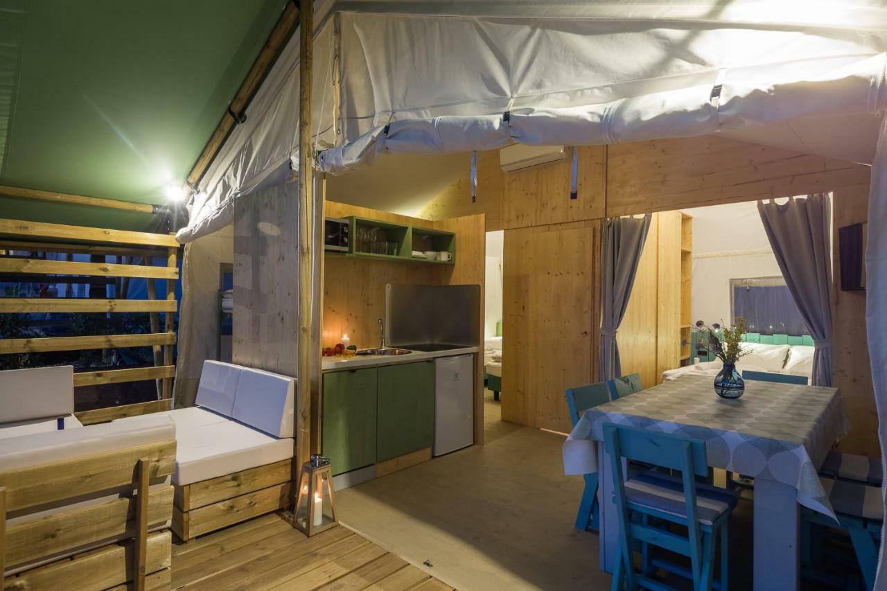 Family Three-Bedroom Tent Terrace