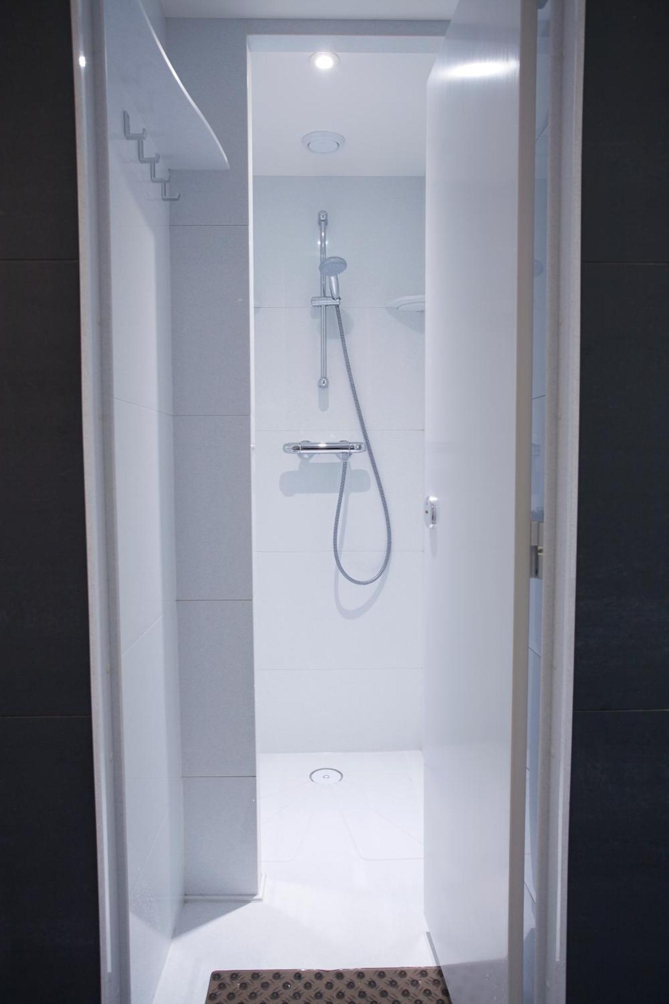 Privater Schlafsaal mit 6 Betten