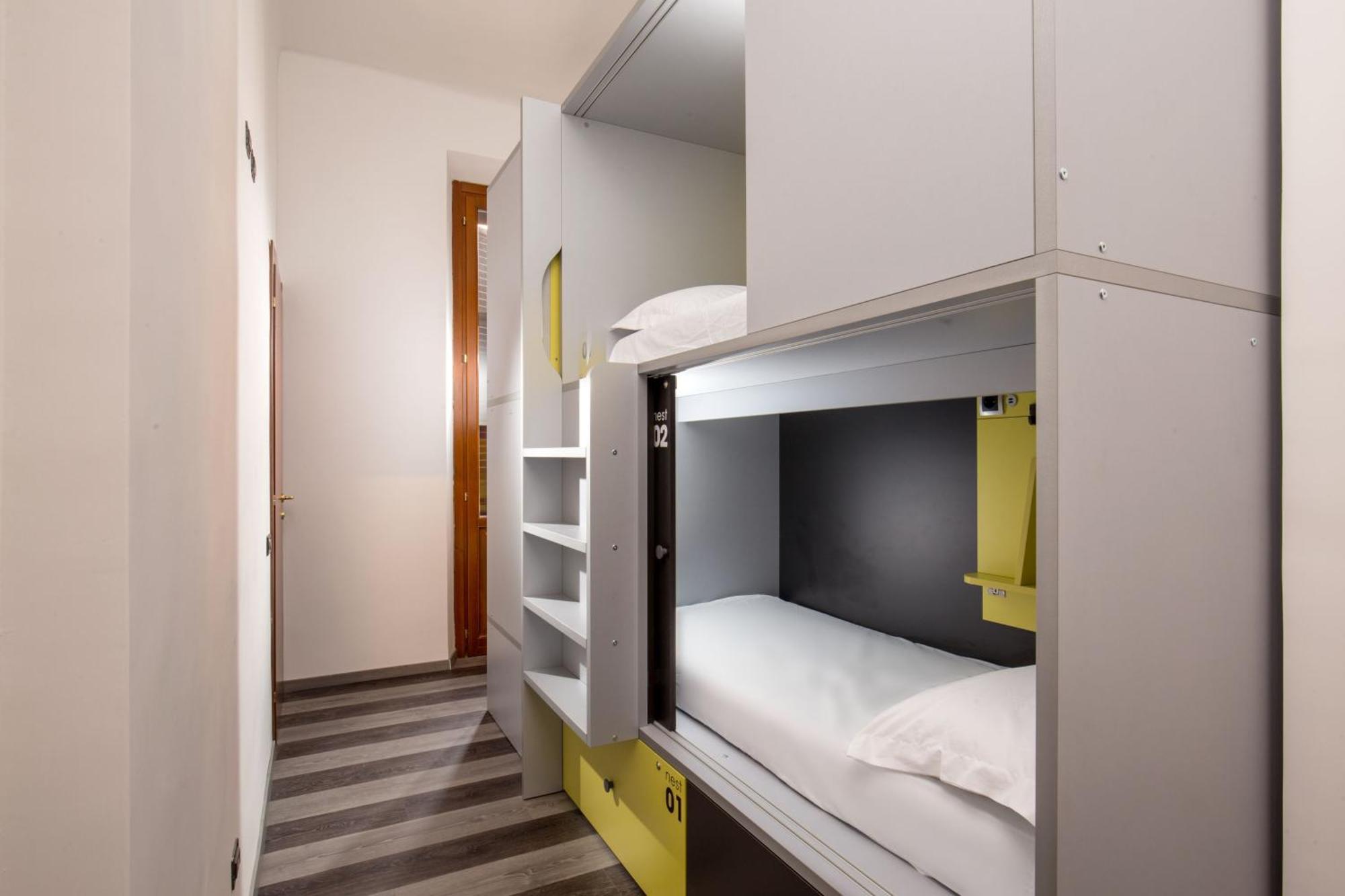 Bed 5-Bed Mixed Dormitory Room Private Bathroom