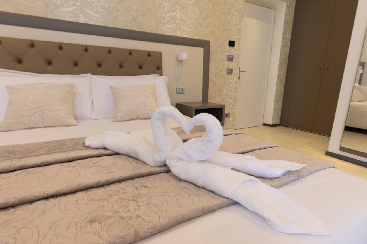 Double Room with Private Bathroom,835443743:JPEG