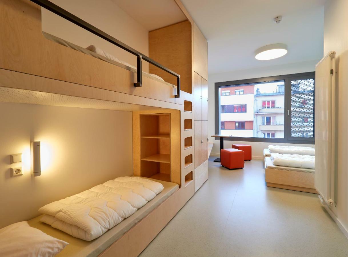 Lit dans Dortoir pour Hommes
