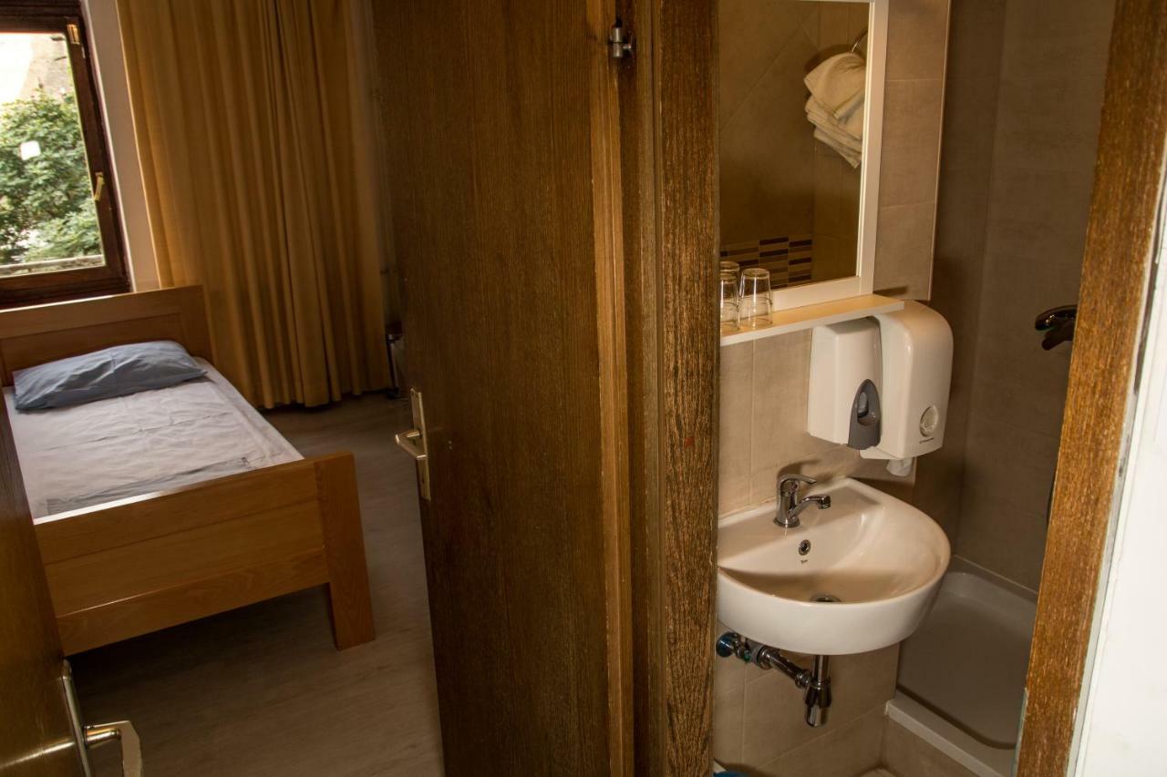 Single Room Private Bathroom