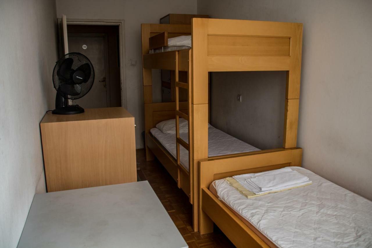 Bed 3-Bed Female Dormitory Room