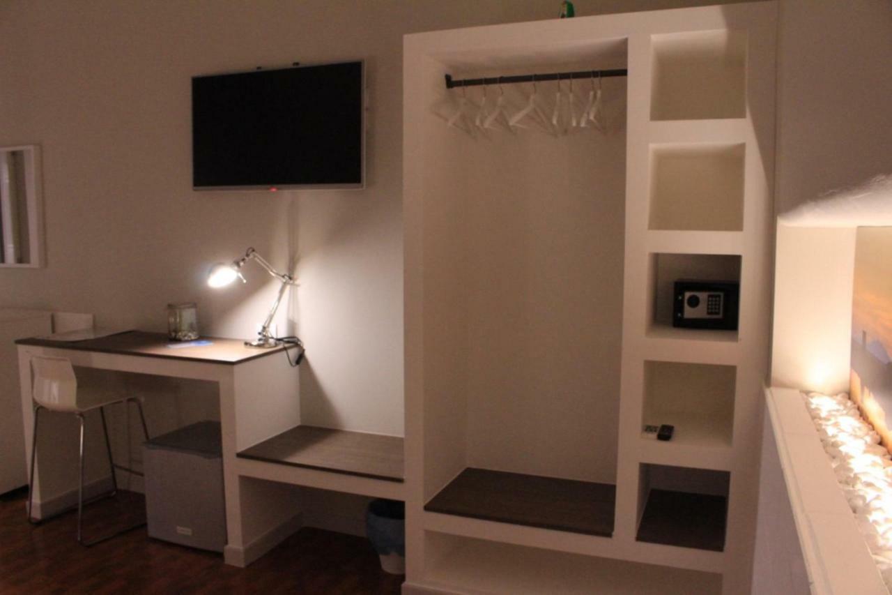 Deluxe Double Room with Extra Bed,850692518:JPEG