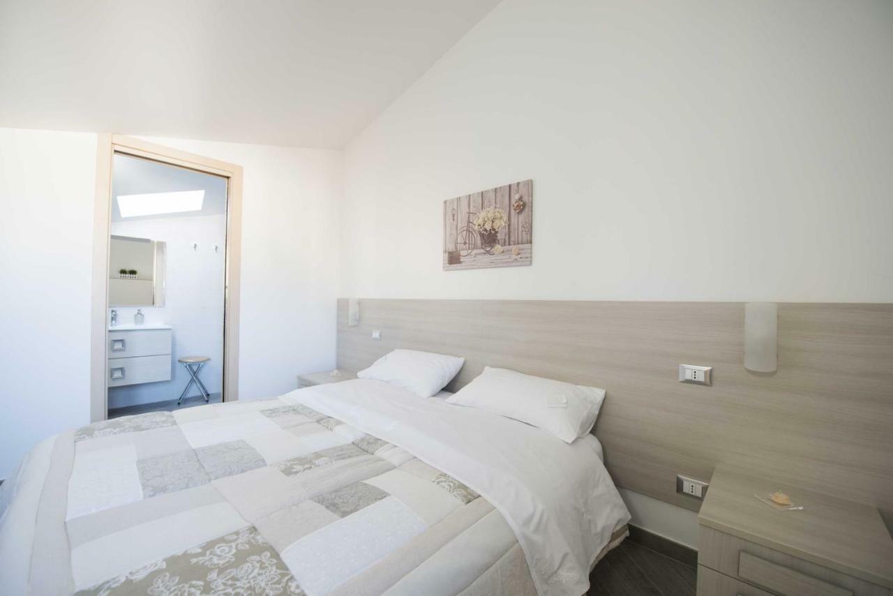 Double Room,850834064:JPEG