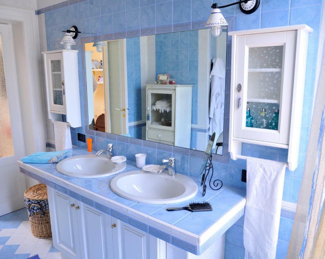 Deluxe Double Room with Balcony and Sea View,851051630:JPEG