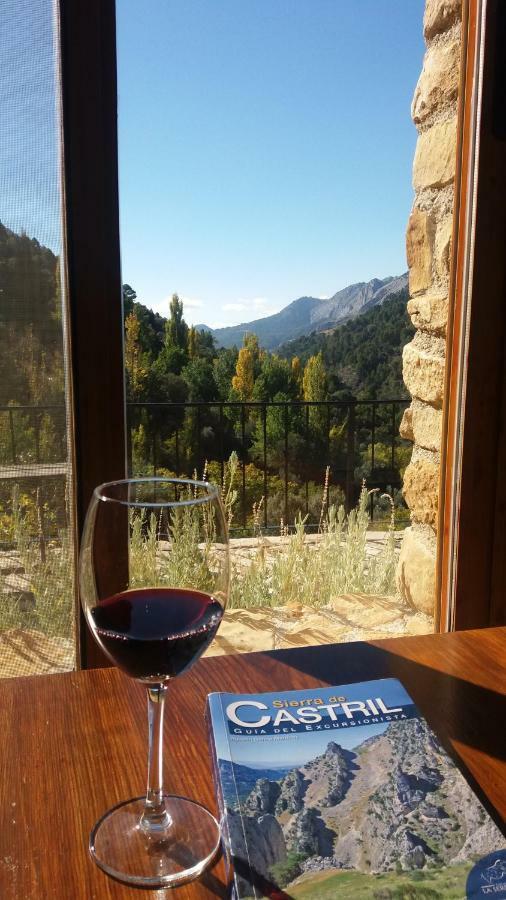 Apartamento de 1 dormitorio con terraza y vistas a la montaña