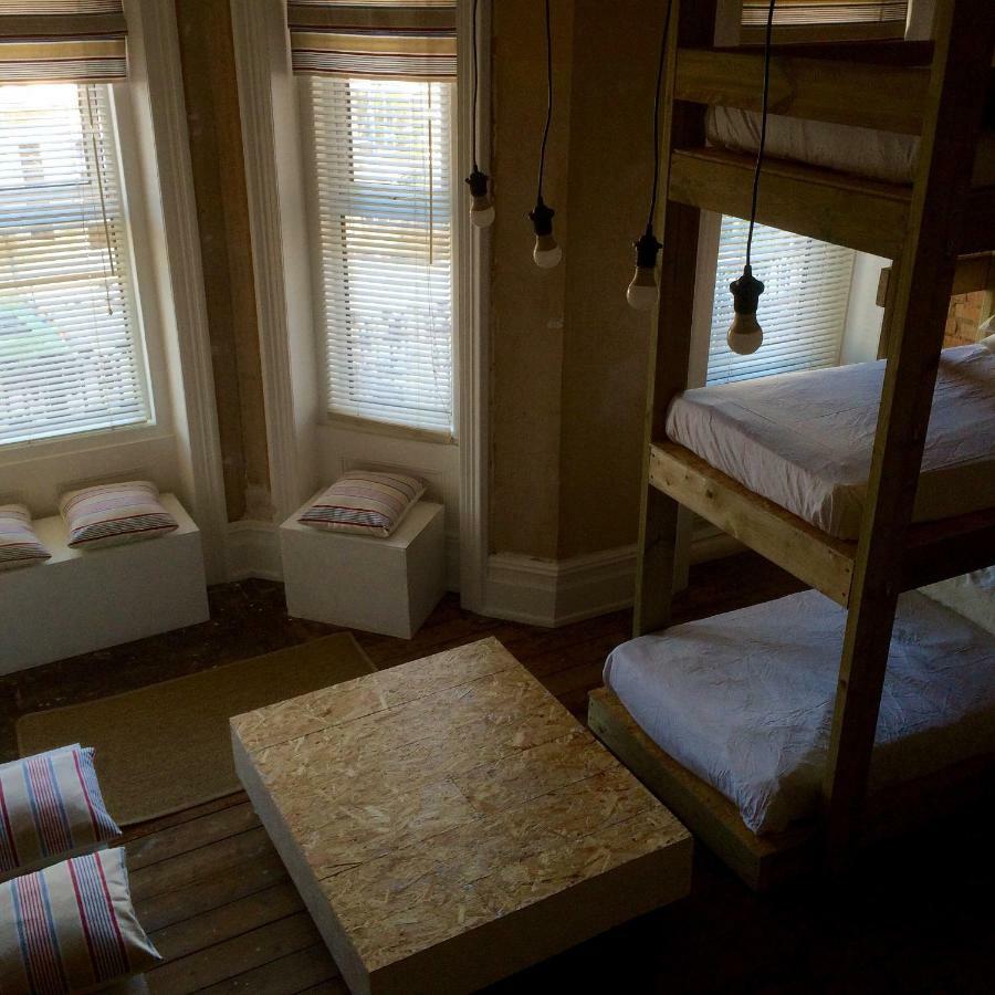 Mixed Dormitory Room