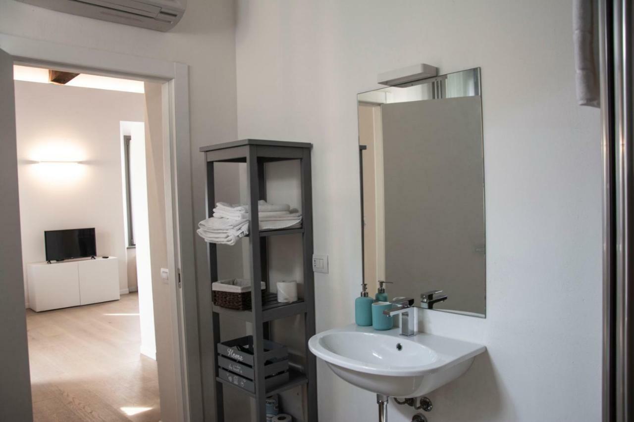 Studio Apartment,857280767:JPEG