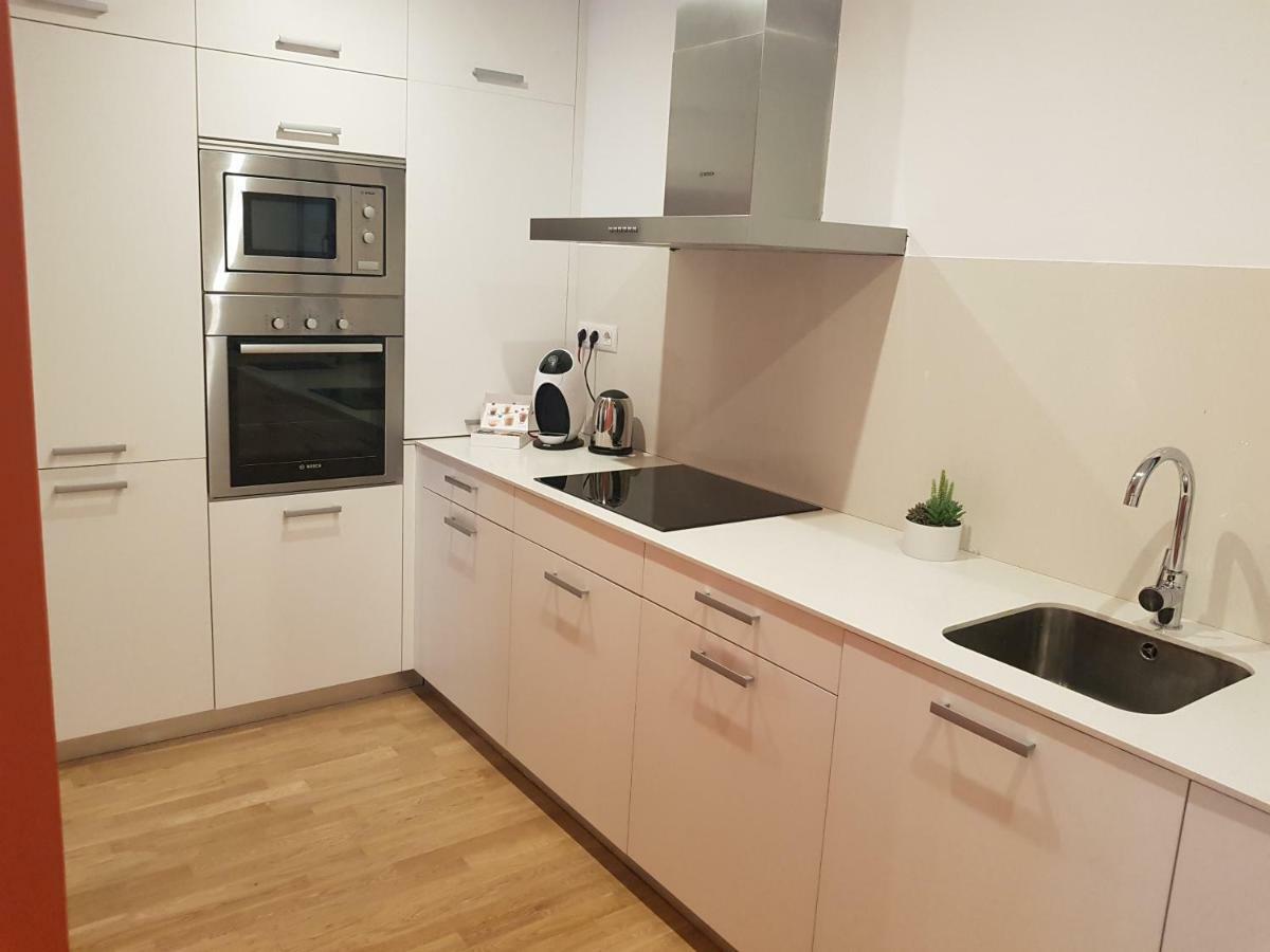 Deluxe Two-Bedroom Apartment,862720580:JPEG