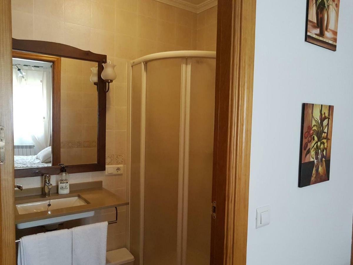 Single Room,890670949:JPEG