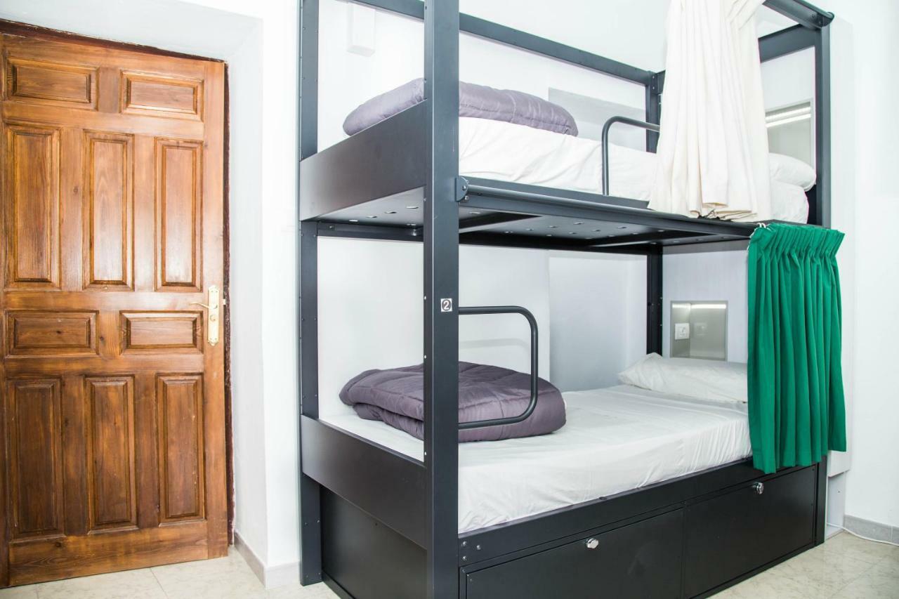 Bed in 4-Bed Female Dormitory Room,1014522832:JPEG