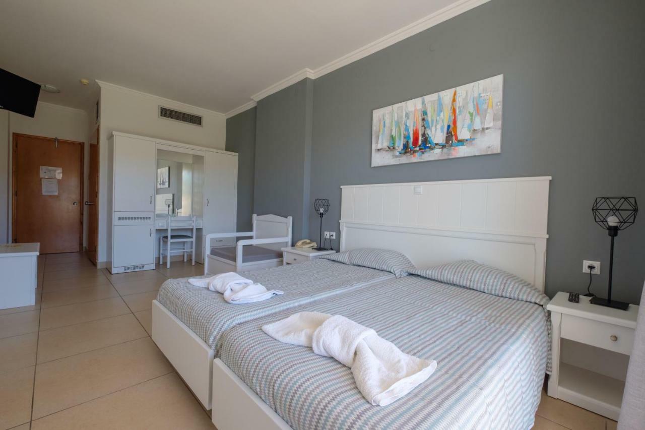 Triple Room Terrace