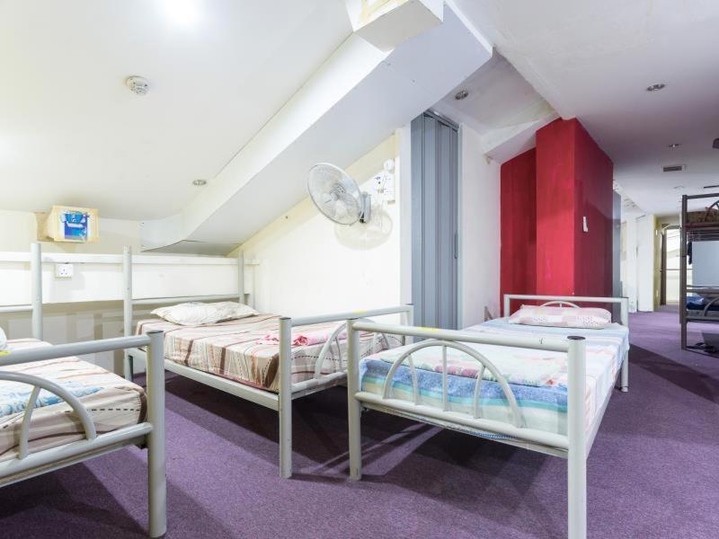 Bed in 14-Bed Mixed Dormitory Room