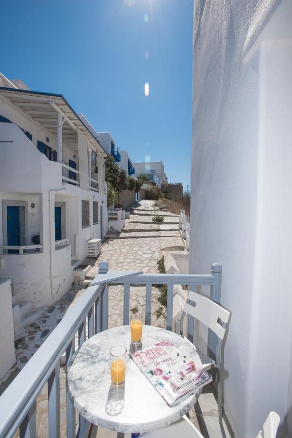 Studio,1678646180:JPEG