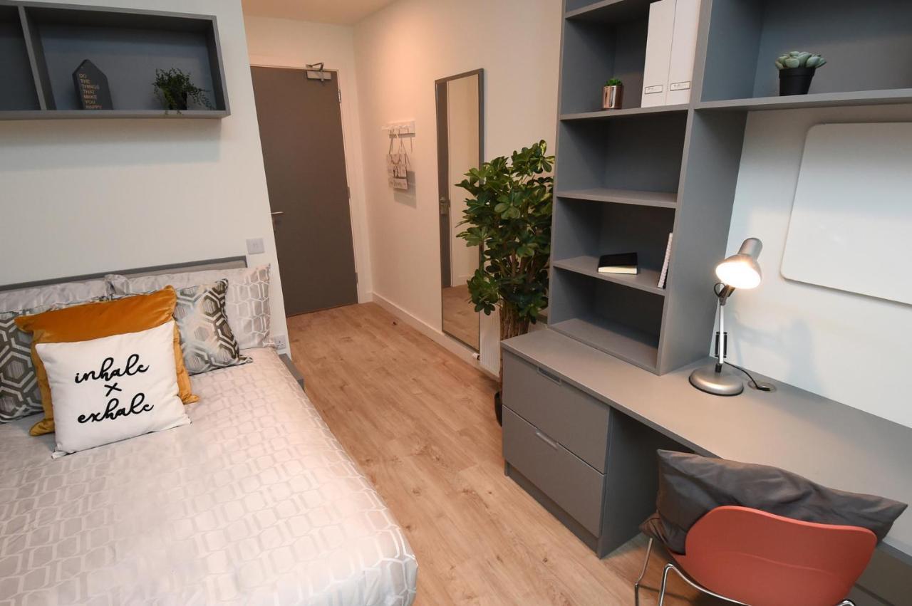 Double Room Private Bathroom