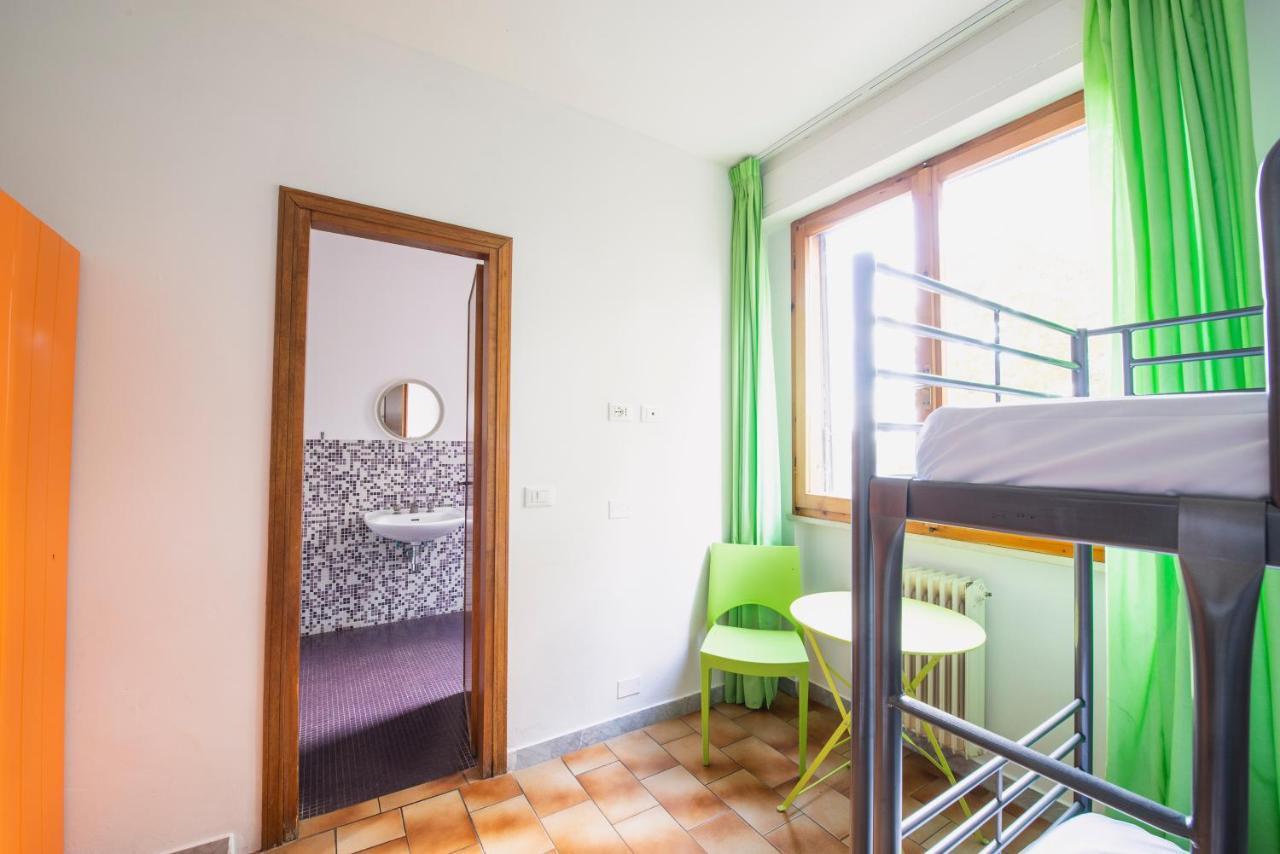 Habitación privada de 6 camas con baño