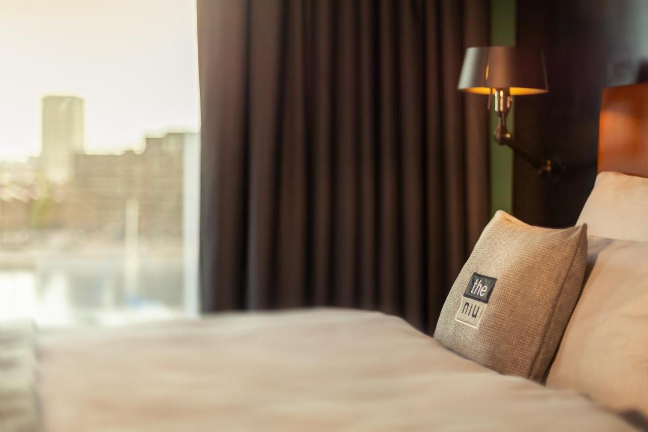 Premium Queen Room with Sofa Bed and Harbour View
