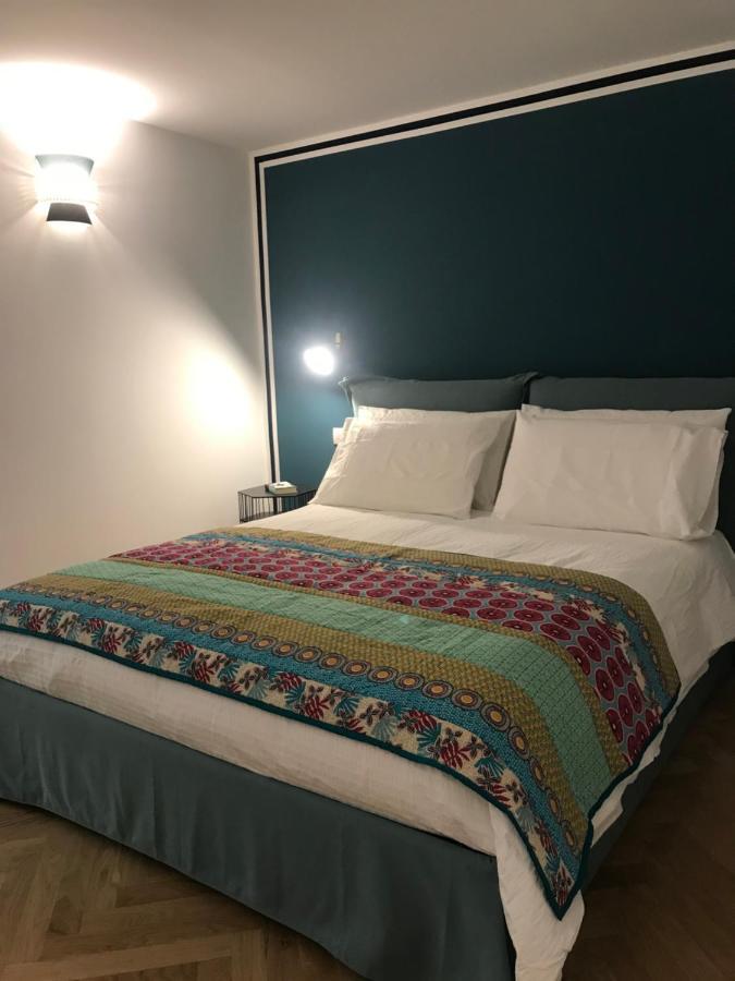 Deluxe Room,954329143:JPEG