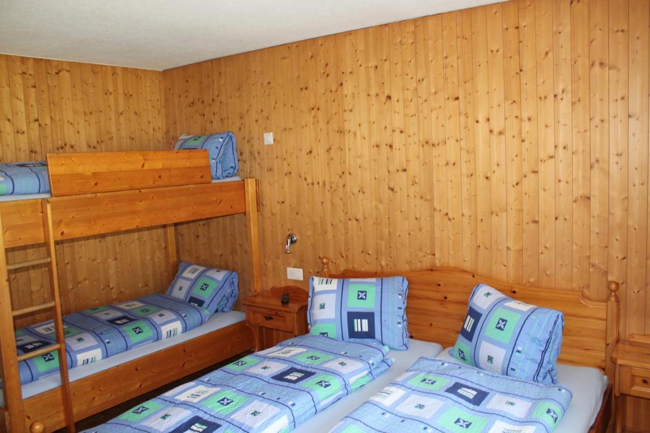Vierbettzimmer mit Gemeinschaftsbad