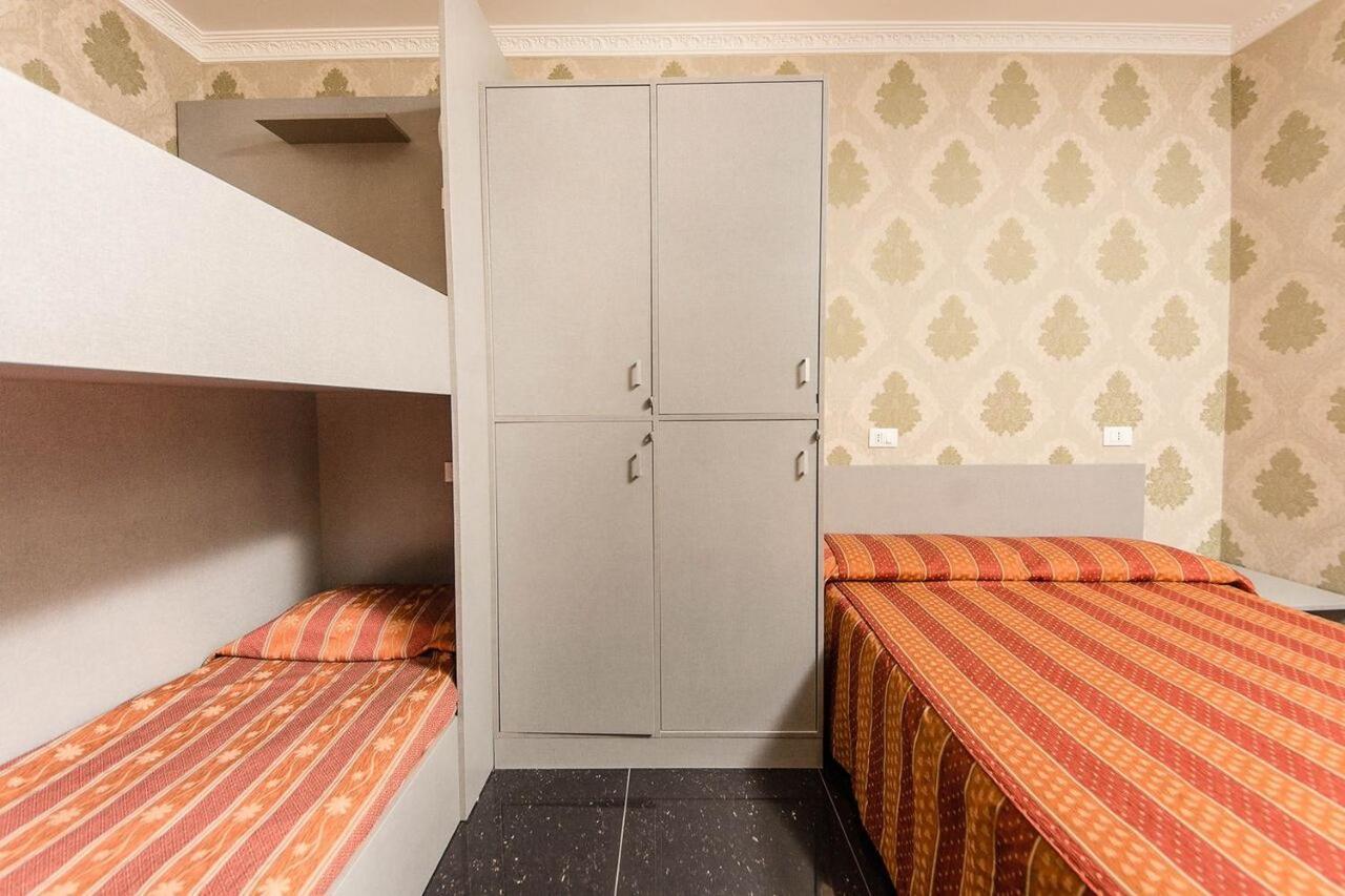 Vierpersoonskamer met Eigen Badkamer