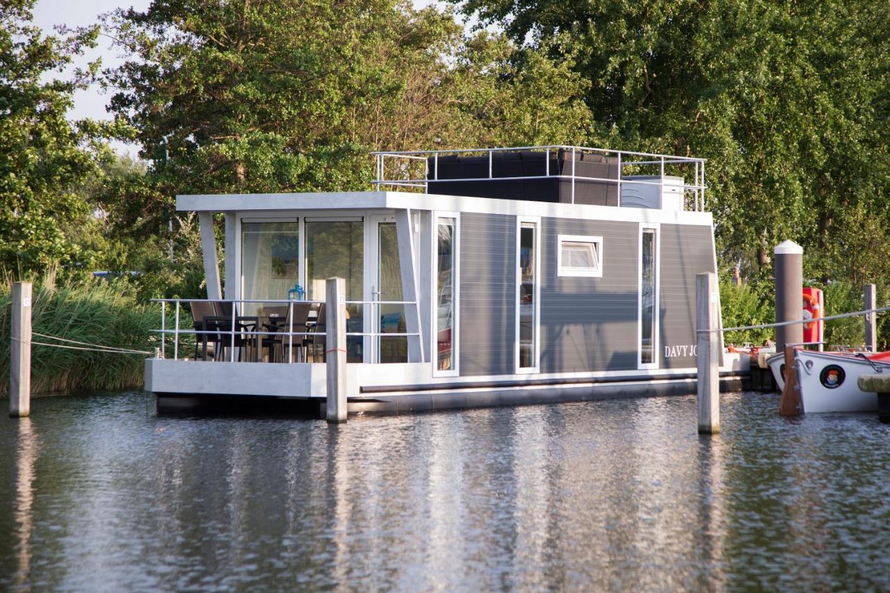 Two-Bedroom Apartment,1586183032:JPEG