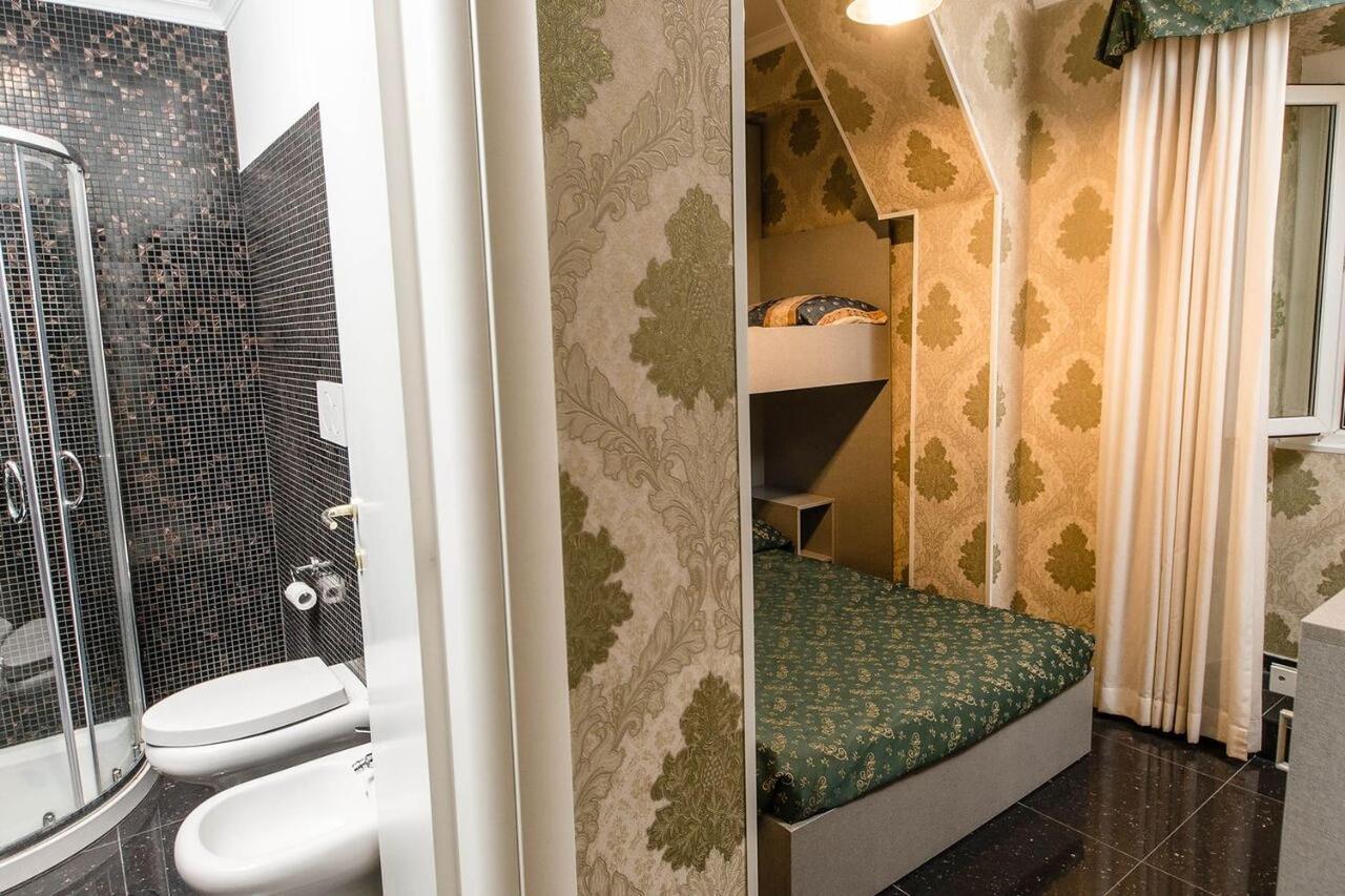 Driepersoonskamer met Eigen Badkamer