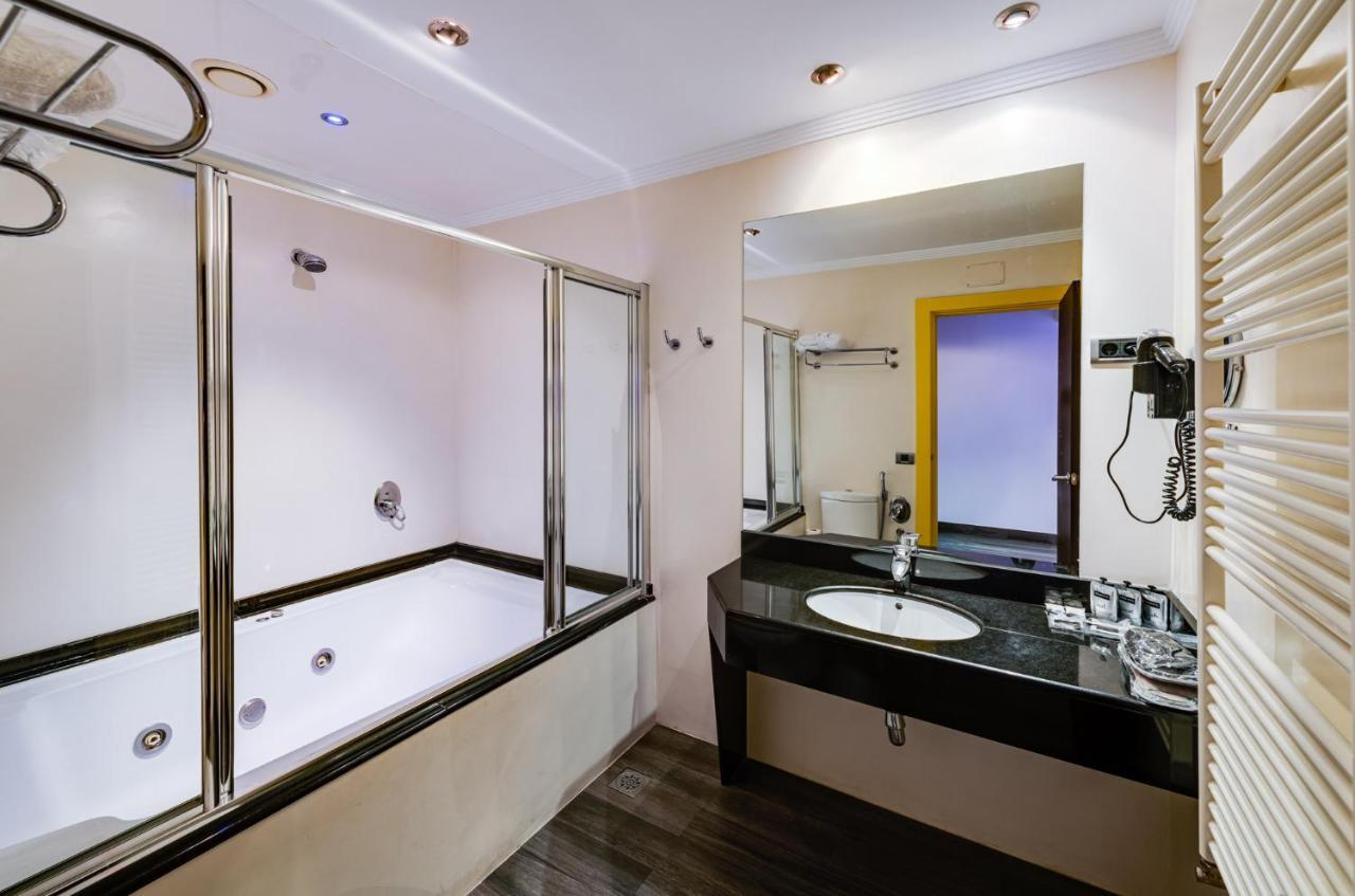 Suite Spa Bath