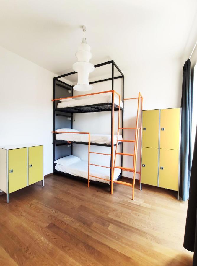 6-Bed Private Room with Bathroom