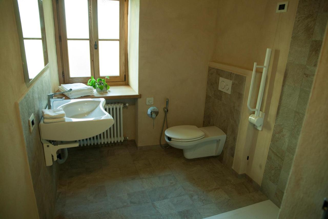 Posto Letto in Dormitorio Misto con 4 Letti