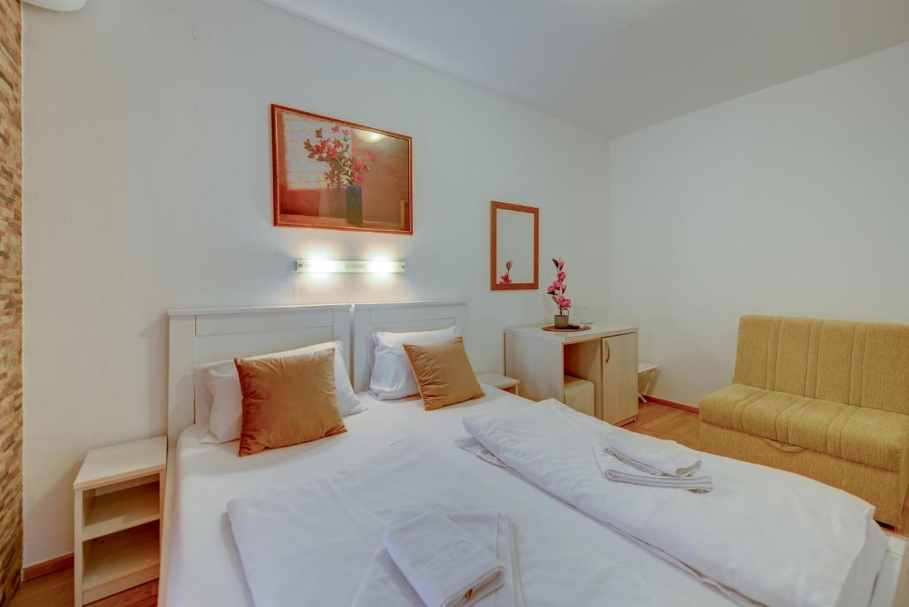 Double or Twin Room Partial Sea View,1020161353:JPEG