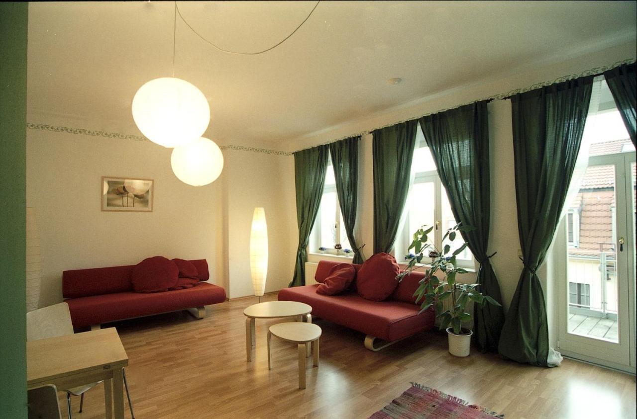 Three-Bedroom Apartment High Floor