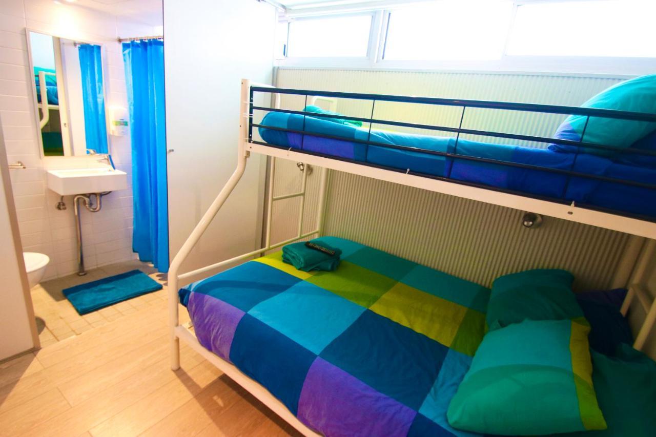 Zweibettzimmer mit eigenem Bad