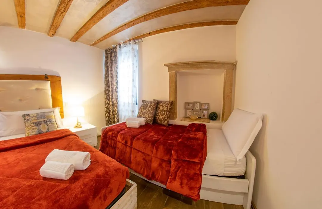 Marconi Rooms Alloggio Segreto-1