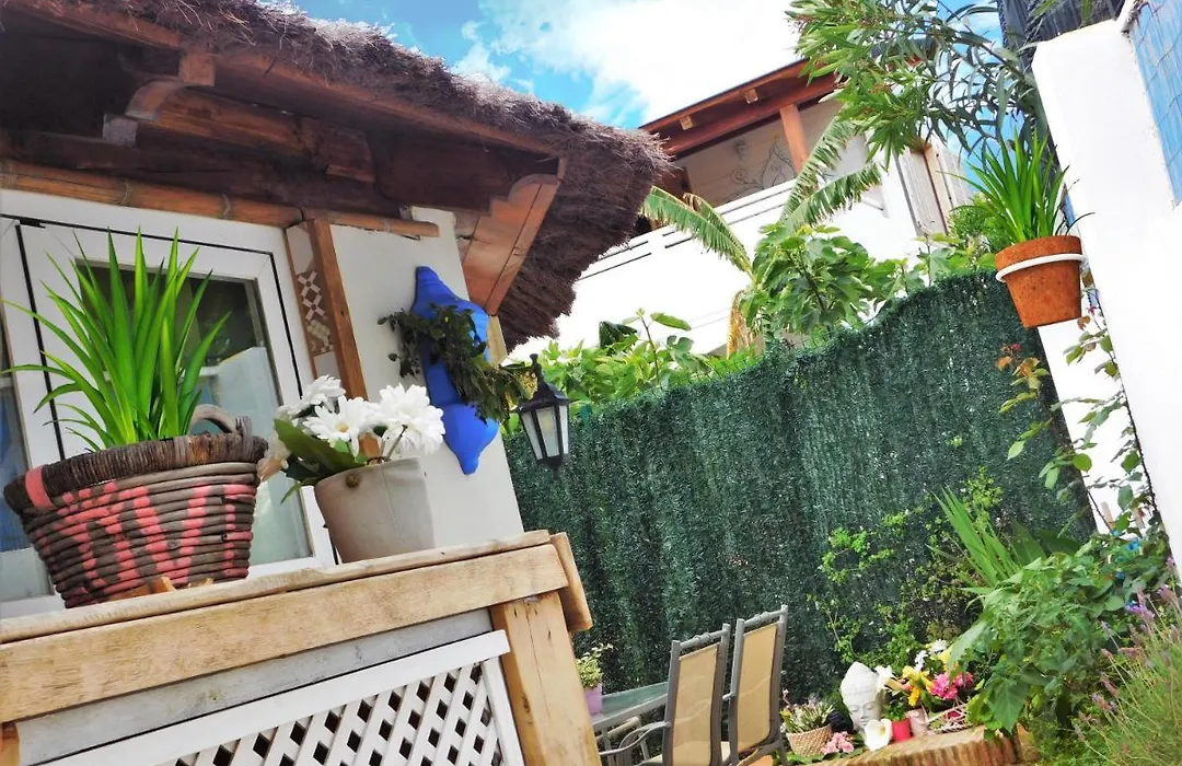 Apartamento con aparcamiento privado en Marbella-1