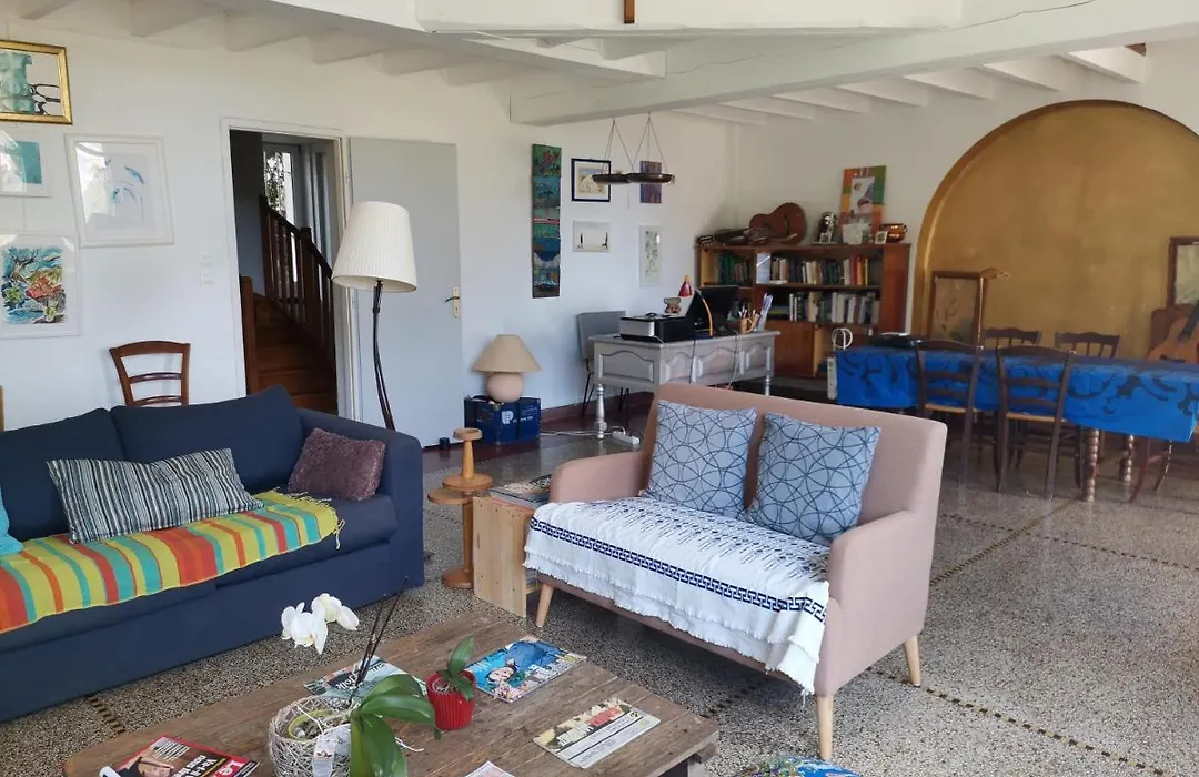 Cassis Hostel-1