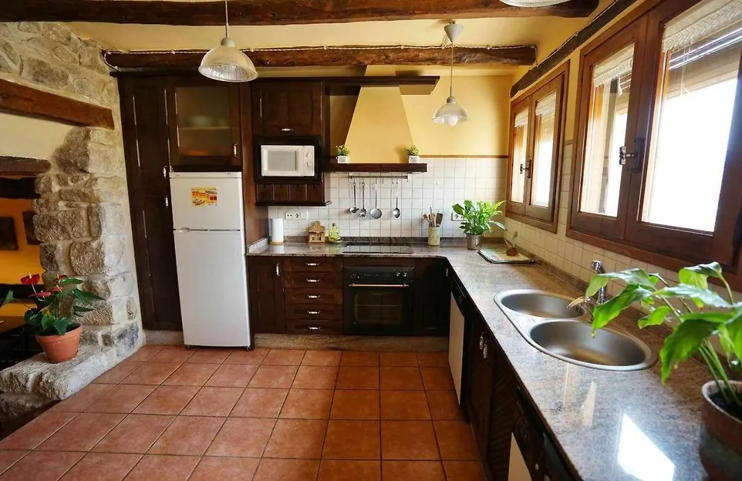 Casa rural con mucho encanto en un entorno mágico-1
