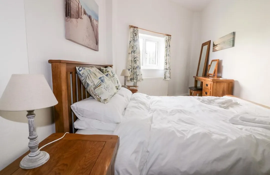 Gull Cottage-1