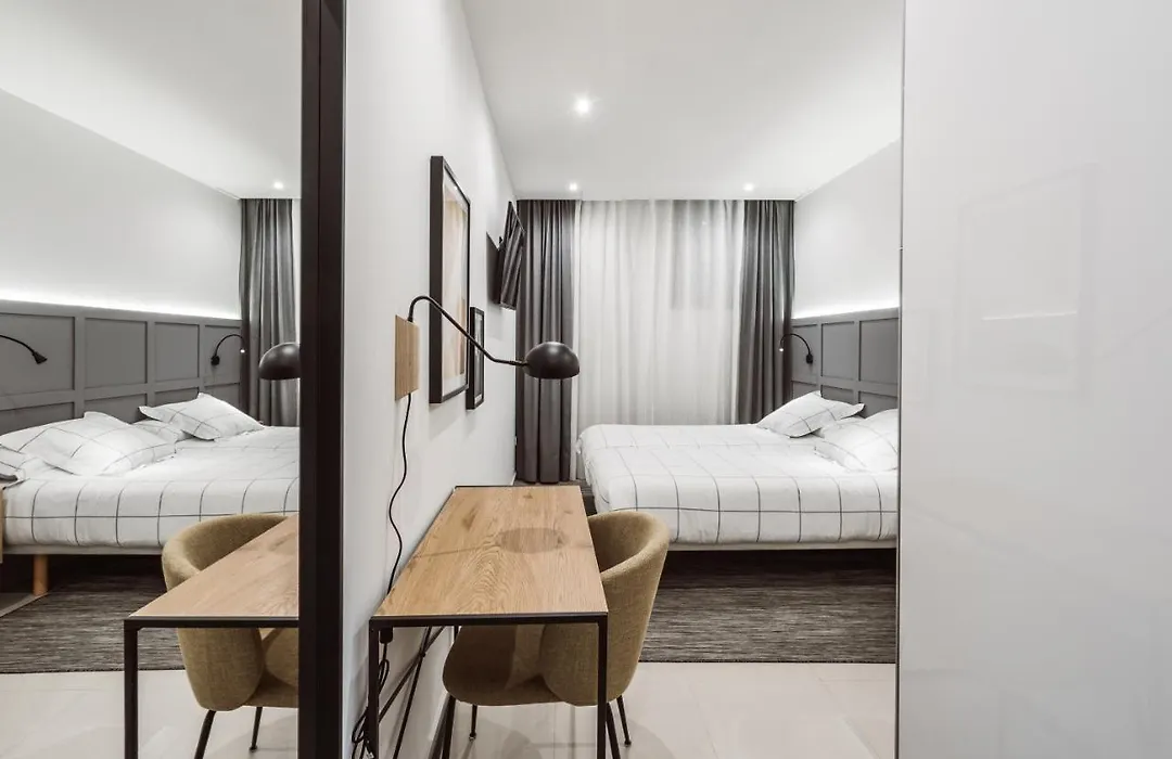 Exclusive Rooms In The Heart Of The City-1