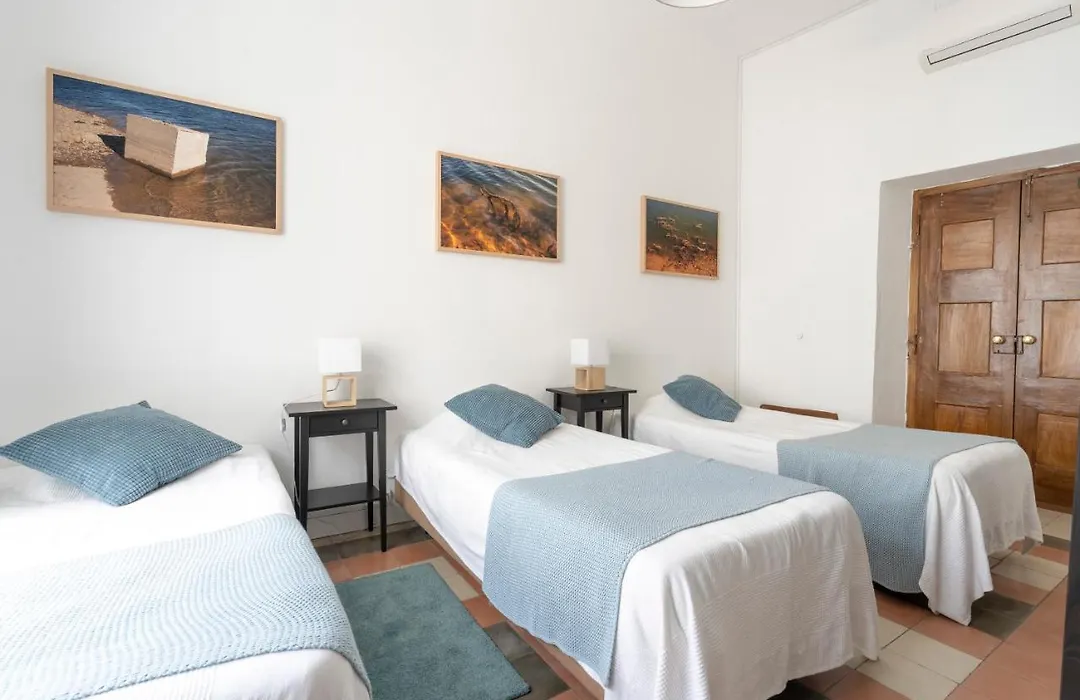 Burgos Guest House-1