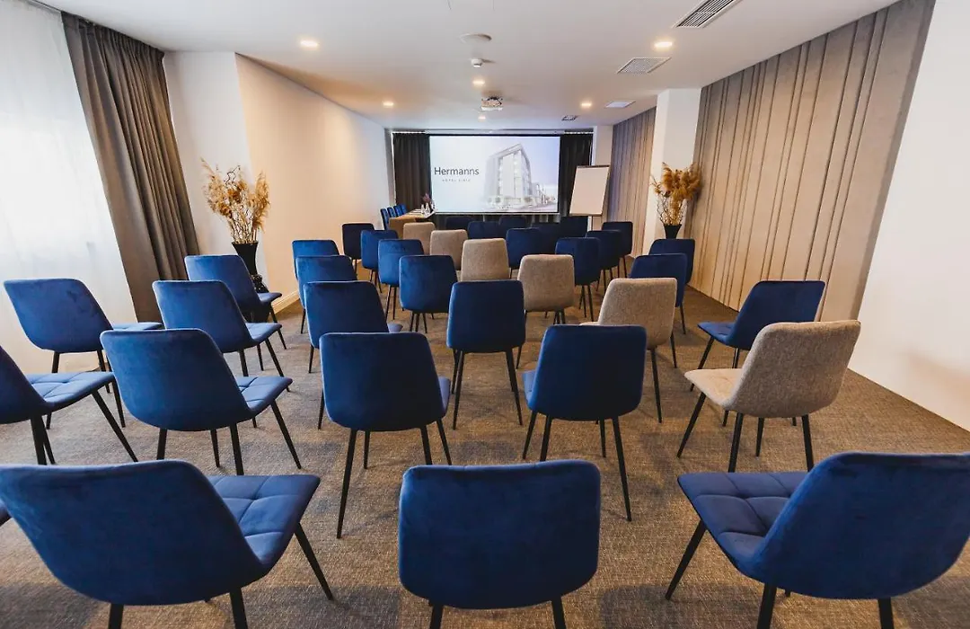 Hermanns Hotel&Spa Sibiu-1