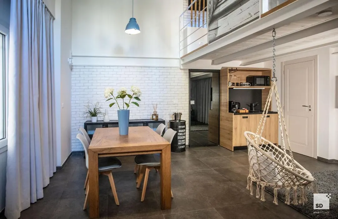 Pam Style Home-1