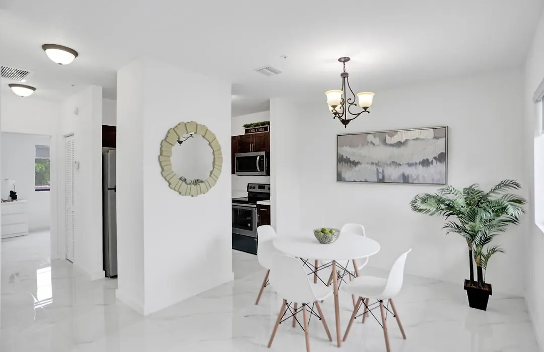 Renzzi Wynwood Apartments-1