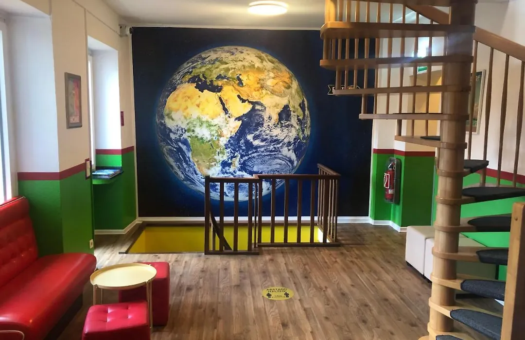Backpackers Duesseldorf - Self Check-In-1