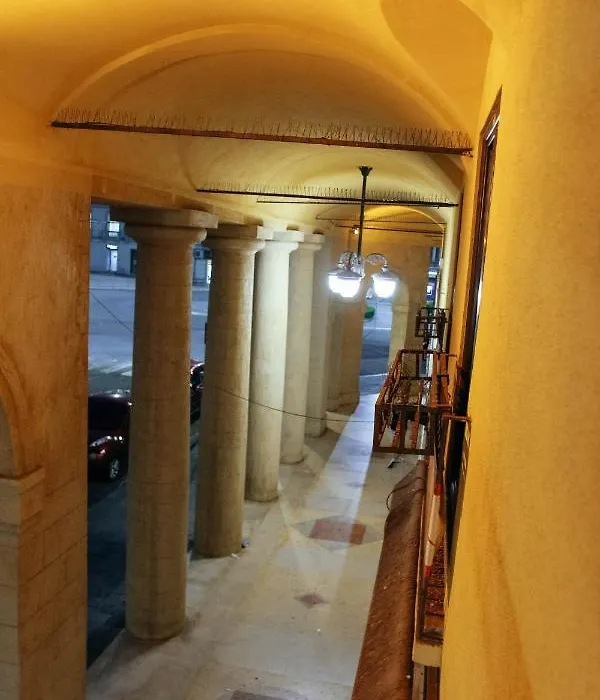 Rooms & B&B-1