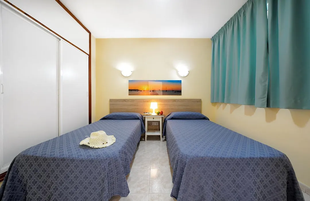Apartamentos Strelitzias-1