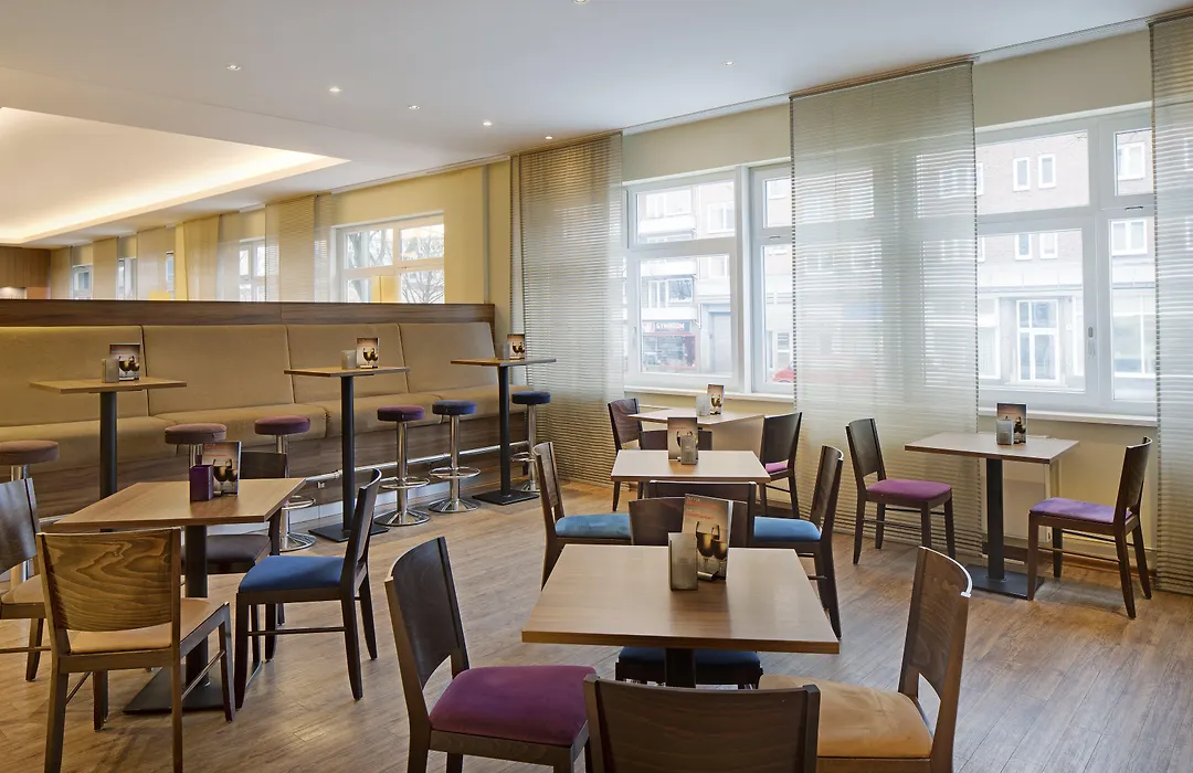 Premier Inn Hamburg City Alster-1