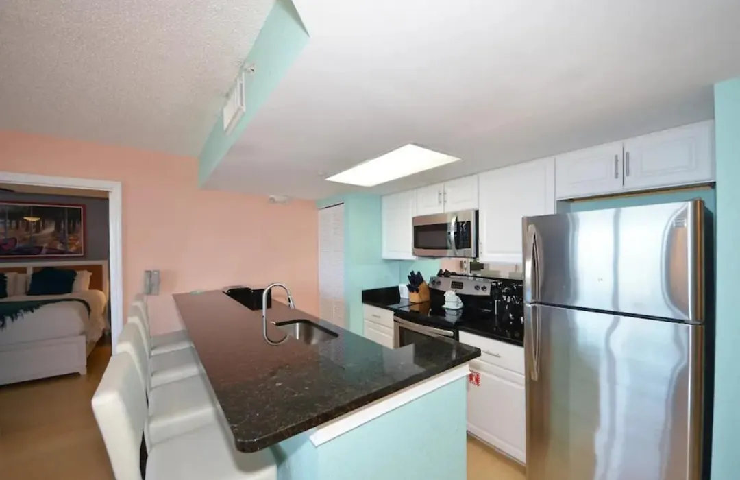 Sunrise Suites By To-1