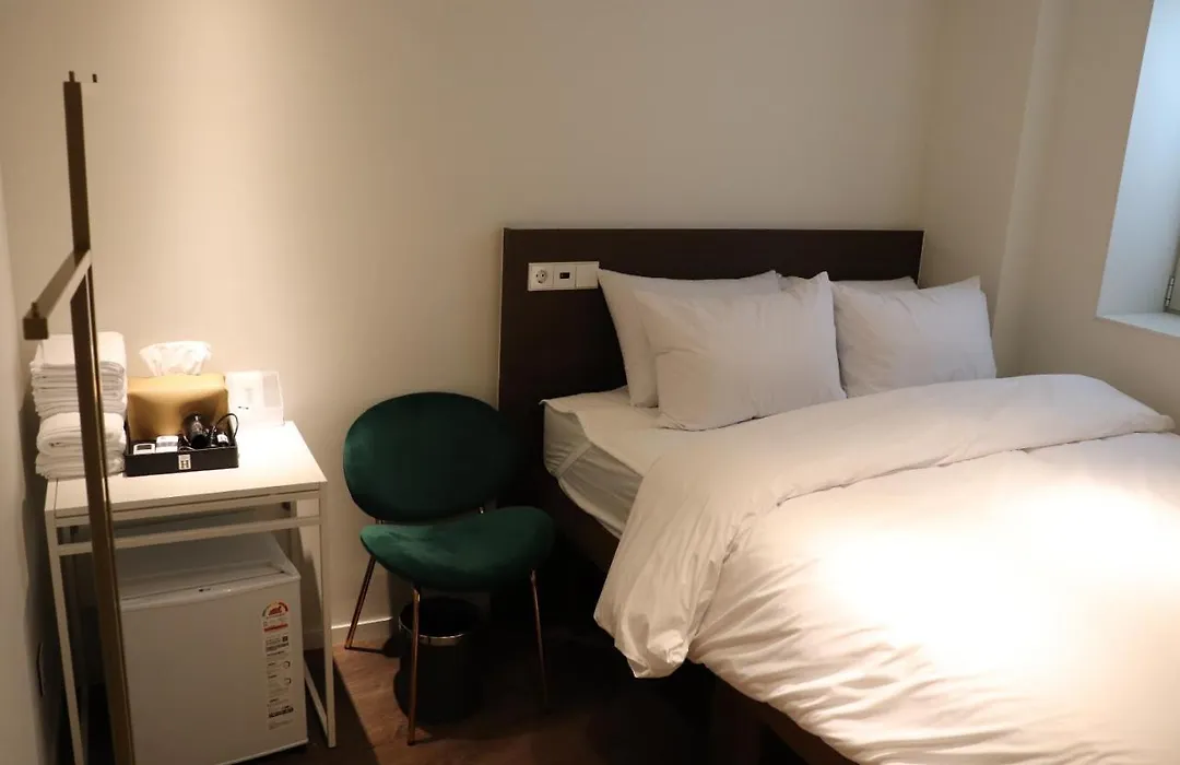 H Hostel Itaewon-1
